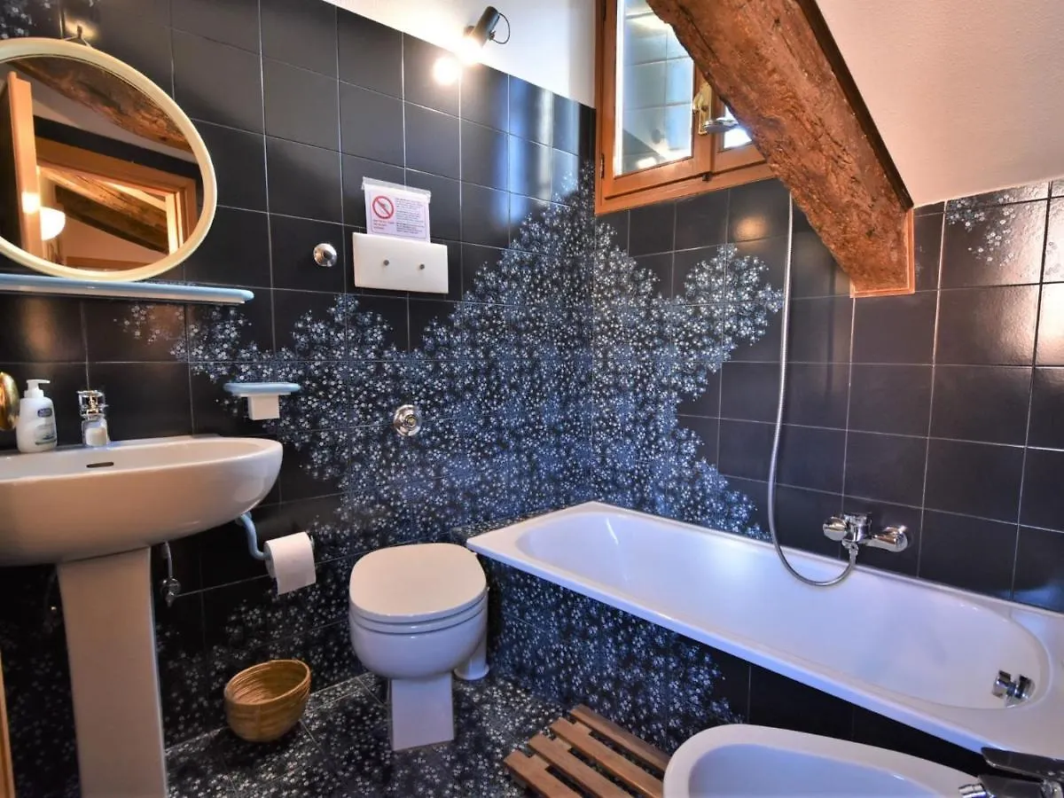 Apartment Fondamenta Del Rielo By Interhome Venedig Italien