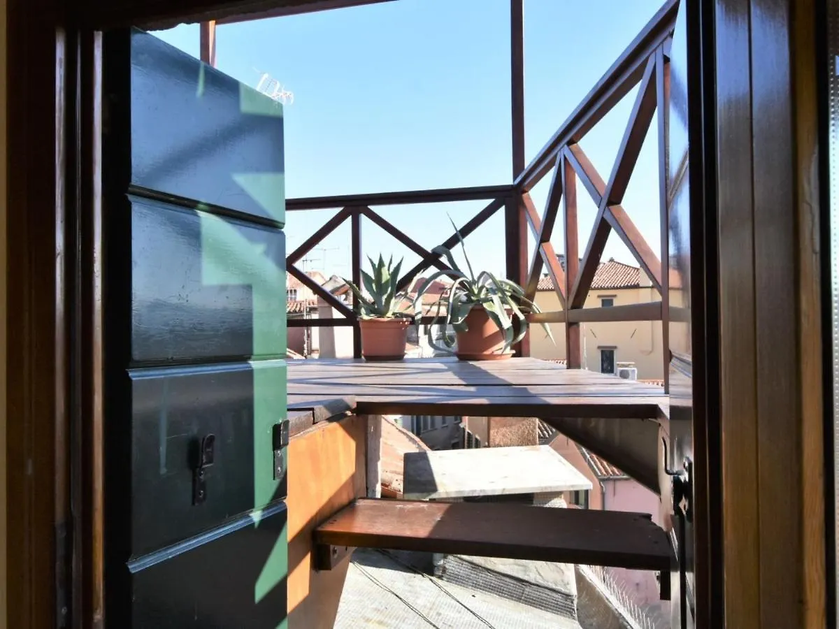 Apartment Fondamenta Del Rielo By Interhome Venedig