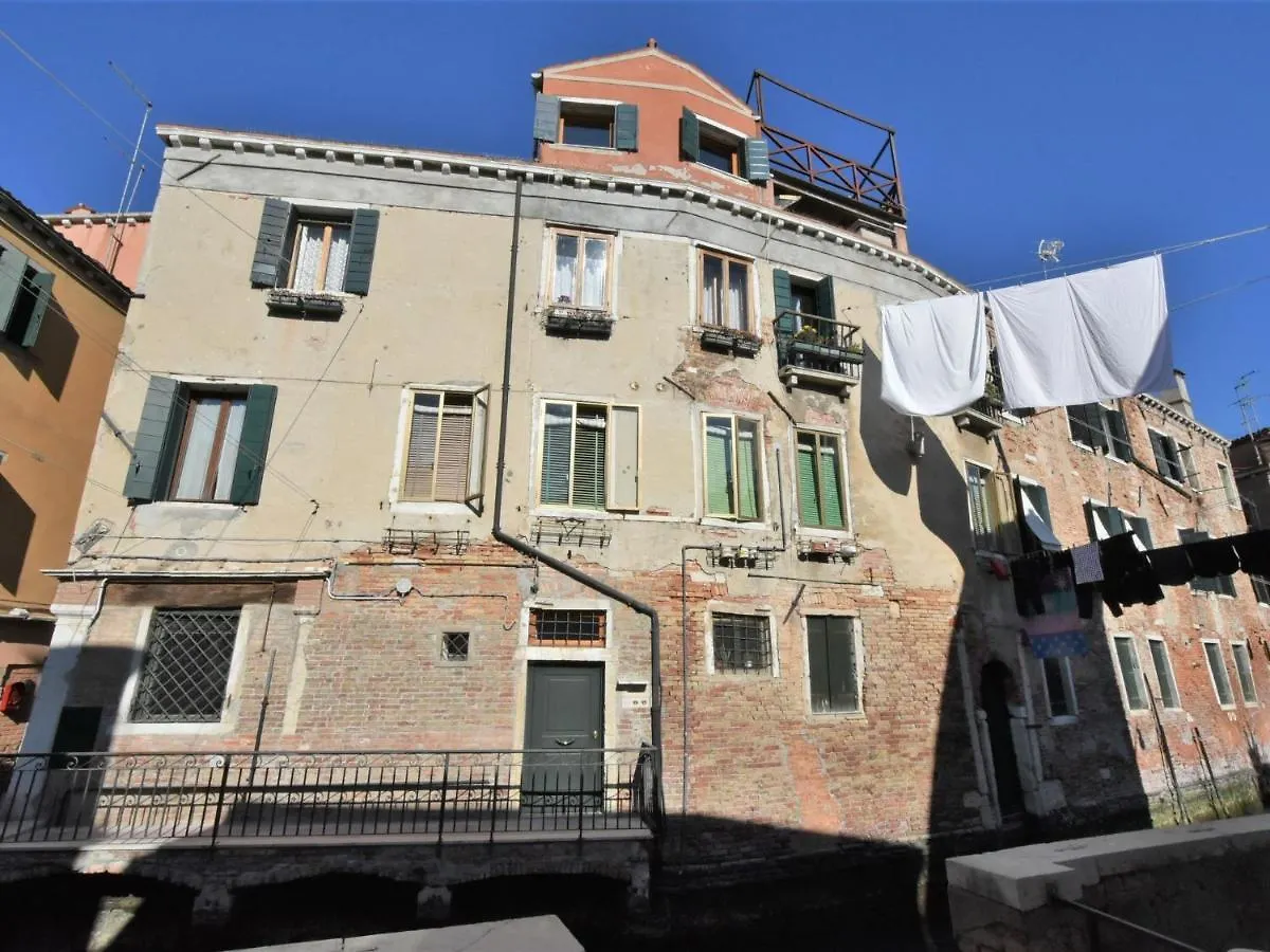 Apartment Fondamenta Del Rielo By Interhome Venedig