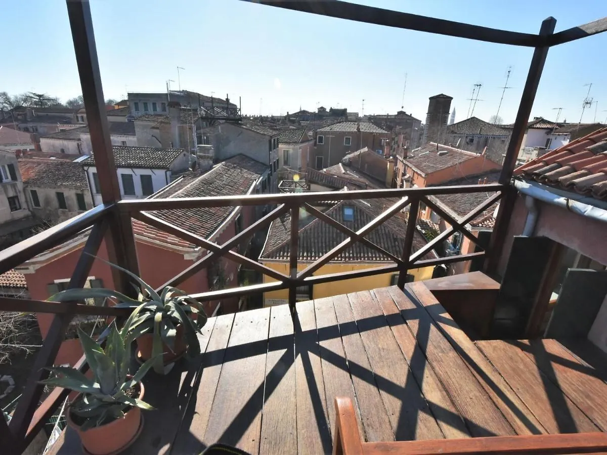 Apartment Fondamenta Del Rielo By Interhome Венеция