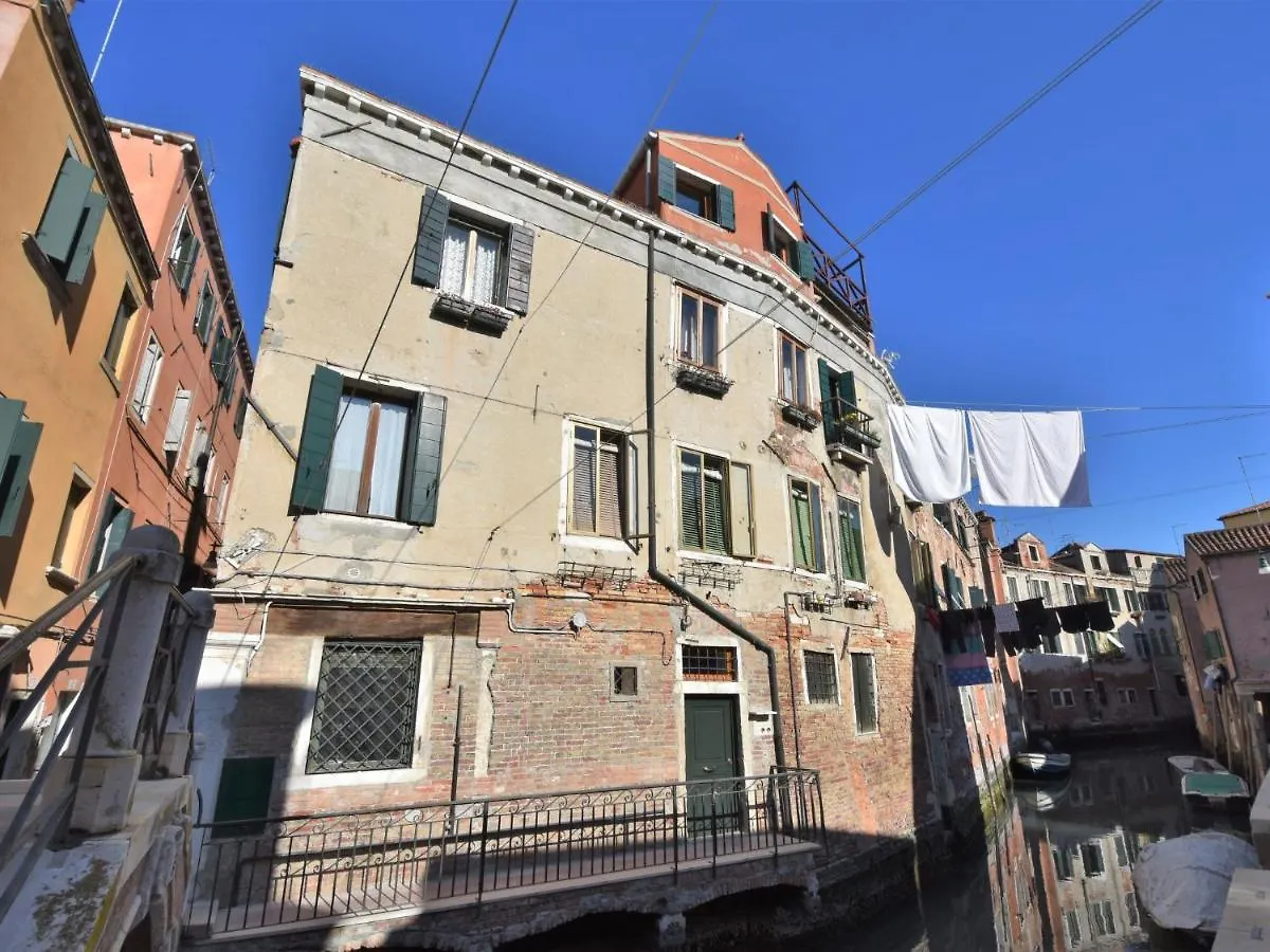 Apartment Fondamenta Del Rielo By Interhome البندقية